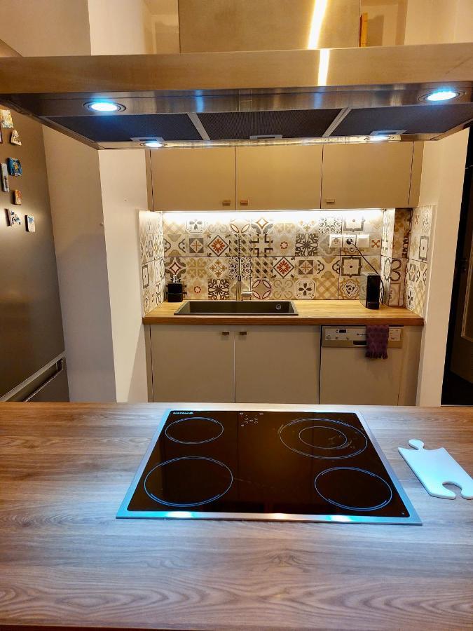 Christina-Anna Athens City Center Walking Distance To Everywhere And Acropolis, In One Of The Most Favorable Locations By National Gardens And Zoo, Hellenic Parliament In Syntagma And Stylish Exquisite Kolonaki Cozy Renovated Apartment Luaran gambar